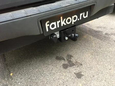 Фаркоп Лидер Плюс для Toyota Hilux 2010-2015 T114-FC в Кемерово