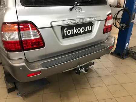 Фаркоп Galia для Toyota Land Cruiser J100 VX 1998-2008 T050A в Кемерово