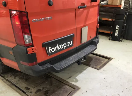 Фаркоп Galia для Volkswagen Crafter 2017-, (для а/м со ступенькой, одинарные колеса сзади)  V085A в Кемерово