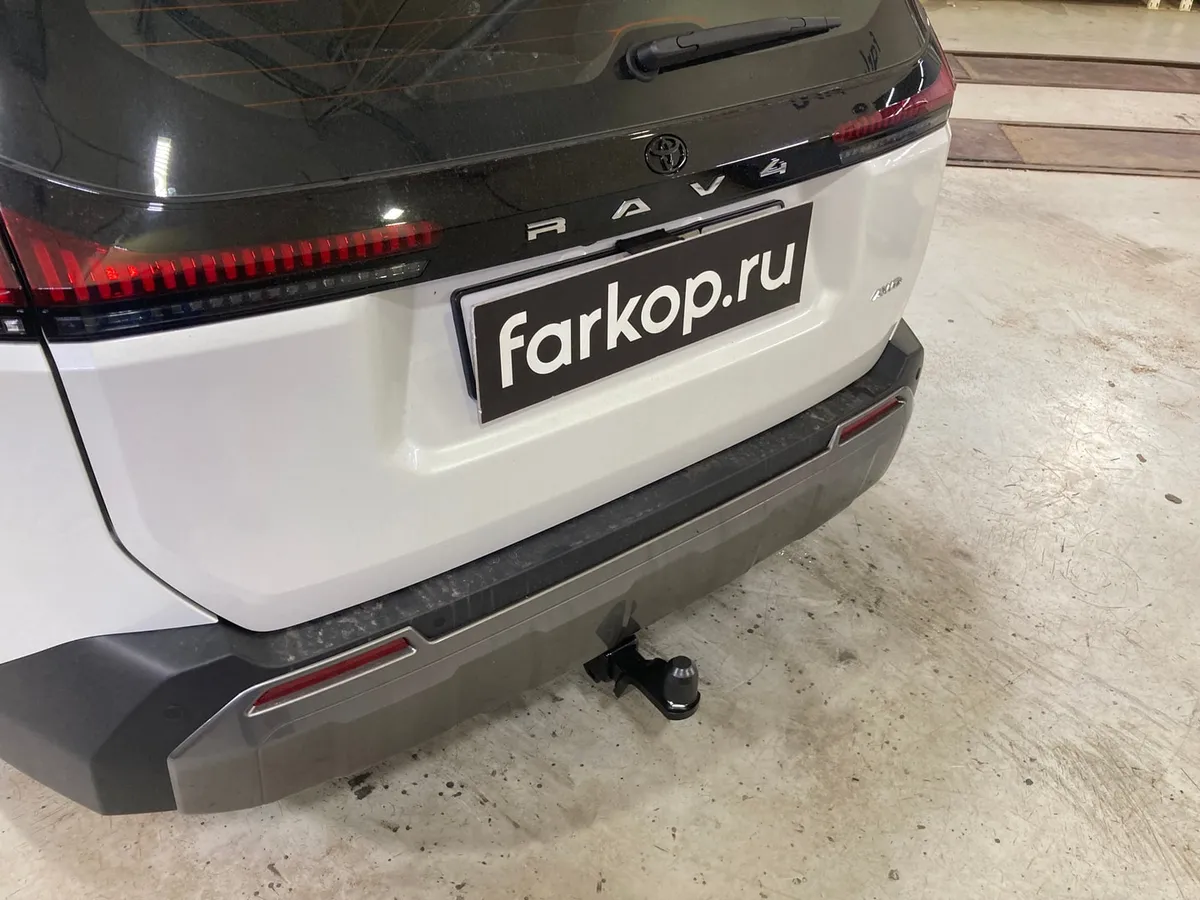 Фаркоп Berg для Toyota RAV4 2025- F.5717.002 в Кемерово Фаркоп Berg для Toyota RAV4 2025- F.5717.002 в Кемерово