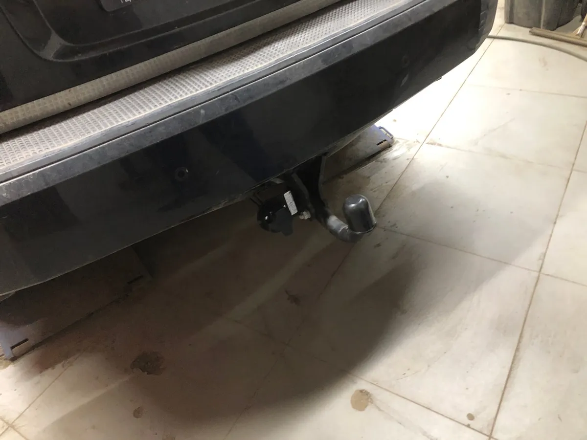 Фаркоп Steinhof для Jeep Cherokee 2008-2013 J-054 в Кемерово