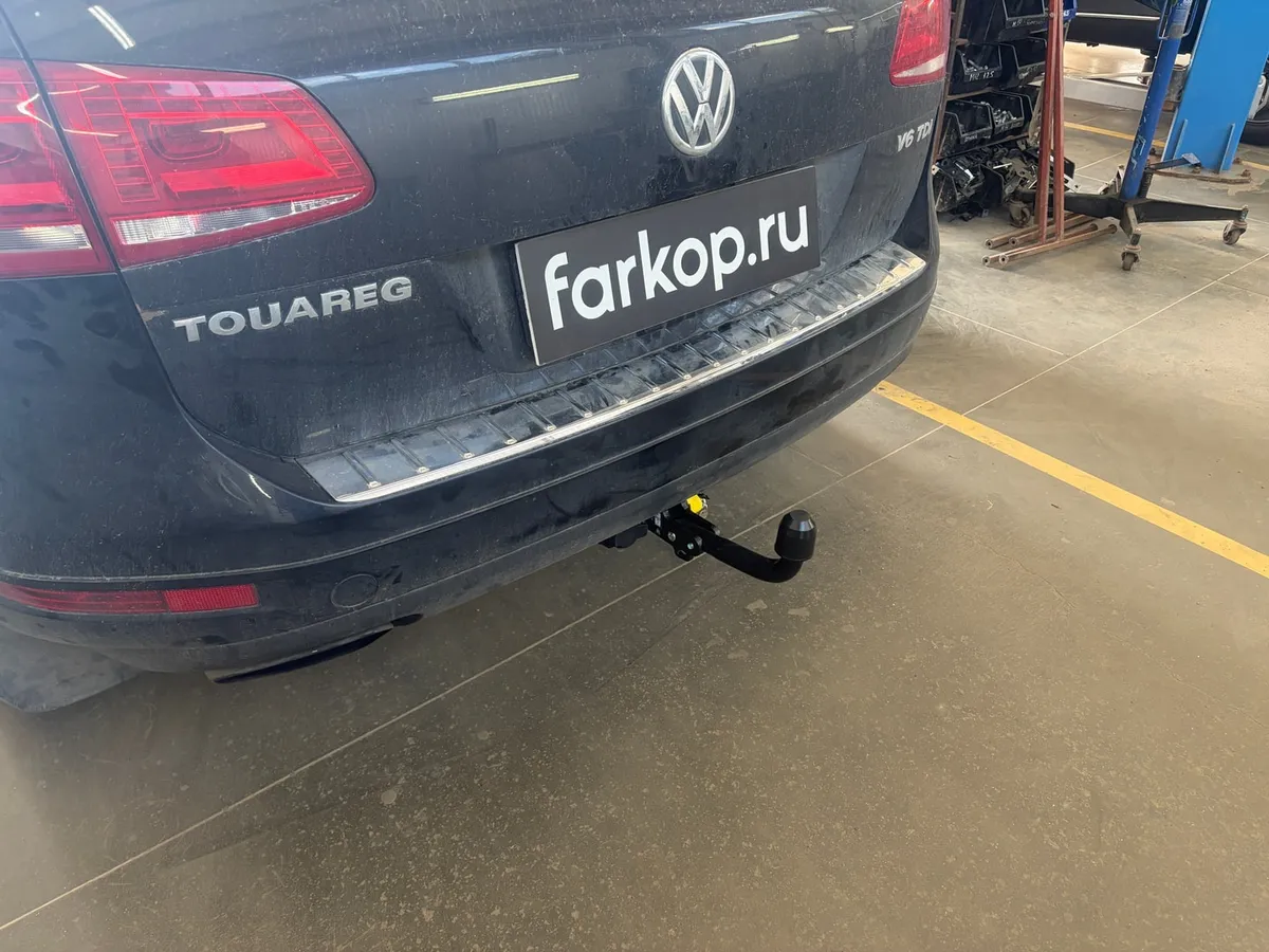 Фаркоп Berg для Volkswagen Touareg 2010-2018 F.5813.003 в Кемерово