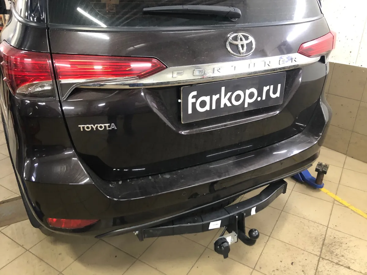 Фаркоп Трейлер для Toyota Fortuner 2017- Арт. 7870 7870 в Кемерово Фаркоп Трейлер для Toyota Fortuner 2017- Арт. 7870 7870 в Кемерово