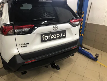 Фаркоп Berg для Toyota RAV4 2019- F.5717.002 в Кемерово