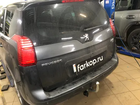 Фаркоп Galia для Peugeot 5008 2010-2016 C051A в Кемерово
